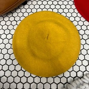 Vintage tam by aris 100% lambswool